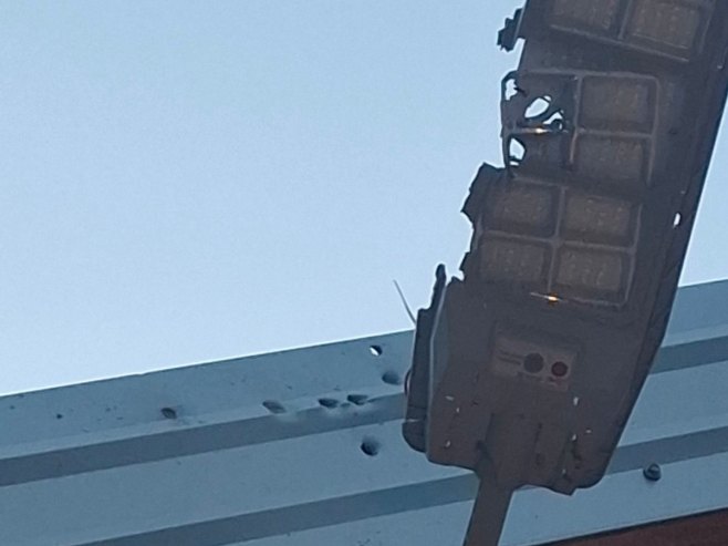 Оштећена расвјета Оштећена расвјета - Фото: СРНА