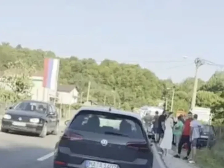 Саобраћајна несрећа - Јошикова вода - Бистрица (ФОТО: Провјерено) Саобраћајна несрећа - Јошикова вода - Бистрица (ФОТО: Провјерено) -