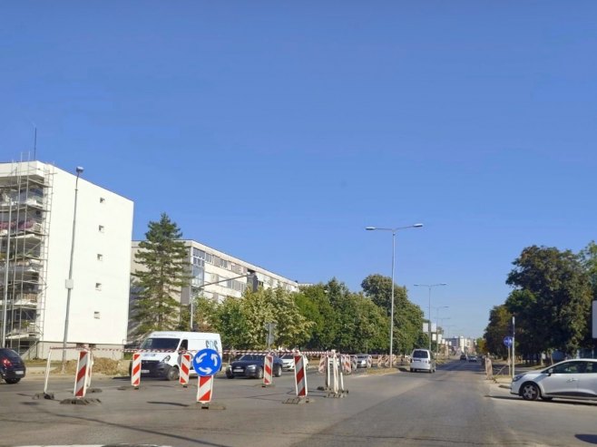 Привремени кружни ток код "Ауди сервиса" у Бањалуци Привремени кружни ток код "Ауди сервиса" у Бањалуци - Фото: СРНА