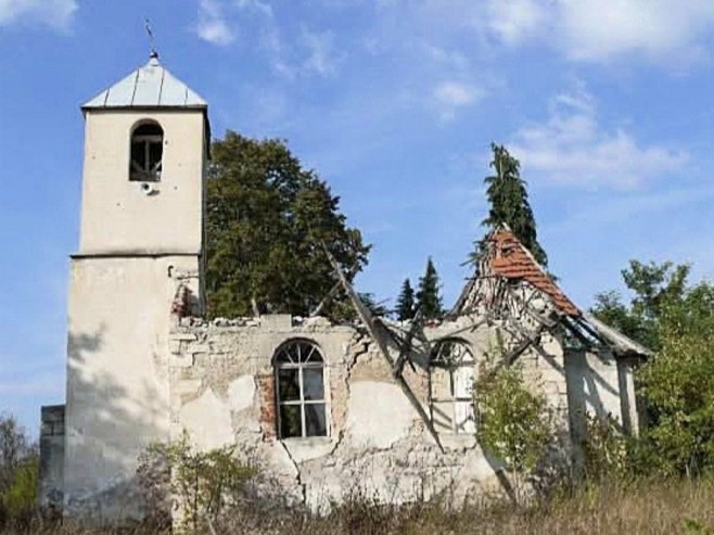 Црква у Осретку поред Цазина Црква у Осретку поред Цазина - Фото: Уступљена фотографија