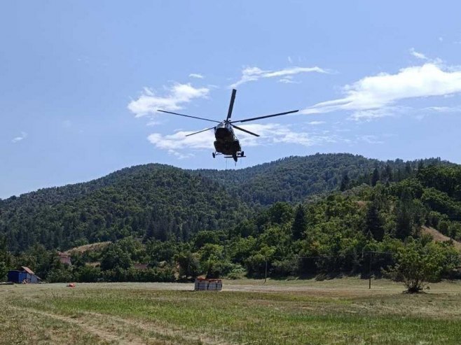 Гашење пожара (Фото: TANJUG/ MINISTARSTVO ODBRANE I VOJSKA SRBIJE/ bg) Гашење пожара (Фото: TANJUG/ MINISTARSTVO ODBRANE I VOJSKA SRBIJE/ bg) -