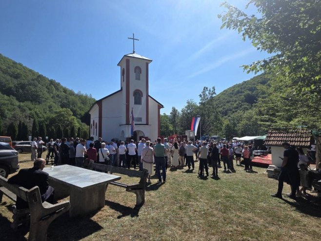 Јабука код Фоче - парастос и слава, Преображење Јабука код Фоче - парастос и слава, Преображење - Фото: РТРС