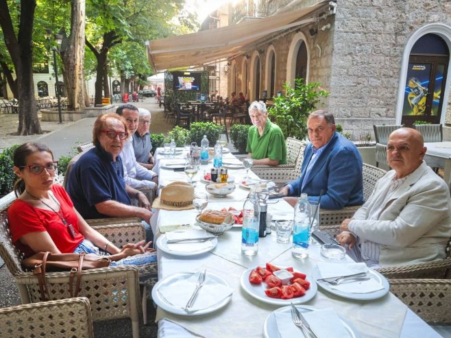 Милорад Додик и Лордан Зафрановић (фото: x.com/miloraddodik) Милорад Додик и Лордан Зафрановић (фото: x.com/miloraddodik) -