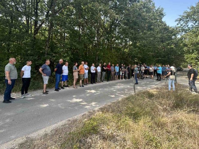 Мјештани Мјесне заједнице Зупци Мјештани Мјесне заједнице Зупци - Фото: РТРС