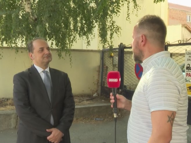 Раковић: Генерала Младића чекају свијетла поглавља у нашим уџбеницима (ВИДЕО) Раковић: Генерала Младића чекају свијетла поглавља у нашим уџбеницима (ВИДЕО)