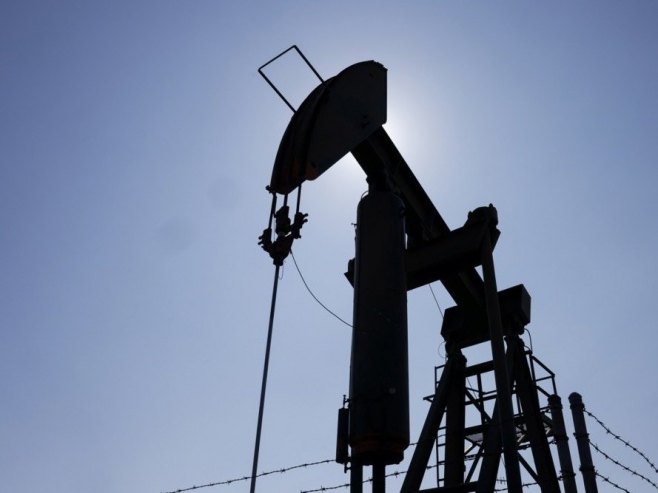 Нафта (фото: EPA/CAROLINE BREHMAN - илустрација) Нафта (фото: EPA/CAROLINE BREHMAN - илустрација) -