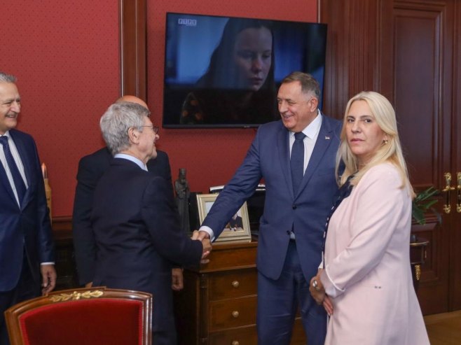 Сакс, Додик и Цвијановићева Сакс, Додик и Цвијановићева - Фото: Уступљена фотографија