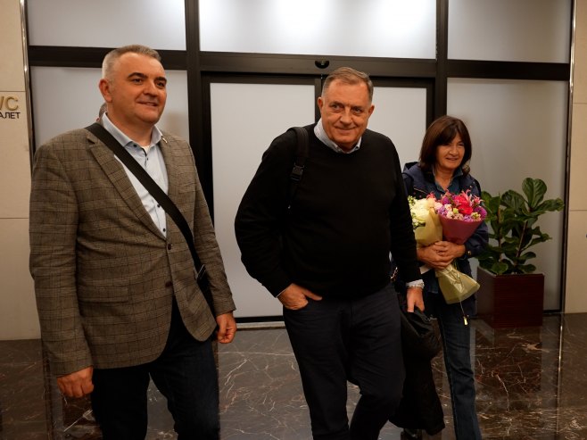 Делегација Републике Српске допутовала у Москву Делегација Републике Српске допутовала у Москву - Фото: РТРС