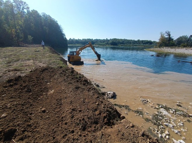 Србац - радови на обалоутврди Србац - радови на обалоутврди - Фото: СРНА