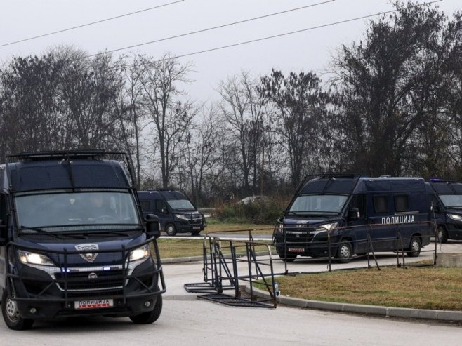 Полиција Сјеверне Македоније (фото: EPA/GEORGI LICOVSKI) Полиција Сјеверне Македоније (фото: EPA/GEORGI LICOVSKI) -