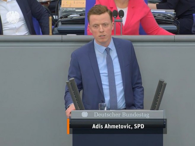 Адис Ахметовић (фото: youtube.com/@bundestag) Адис Ахметовић (фото: youtube.com/@bundestag) -