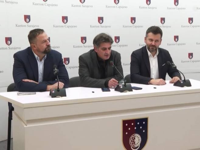 Муамер Бандић, Фарук Капиџић и Албин Зухрић Муамер Бандић, Фарук Капиџић и Албин Зухрић - Фото: РТРС