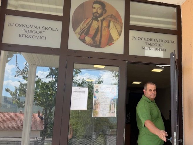 ОШ "Његош" у Берковићима добија савремену учионицу руског језика ОШ "Његош" у Берковићима добија савремену учионицу руског језика