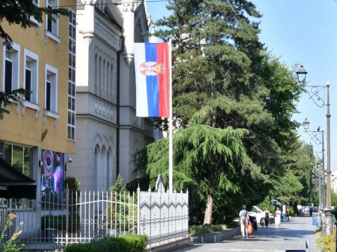 Амбасада Србије: До 15 часова гласало око 62 одсто пријављених гласача у БиХ Амбасада Србије: До 15 часова гласало око 62 одсто пријављених гласача у БиХ