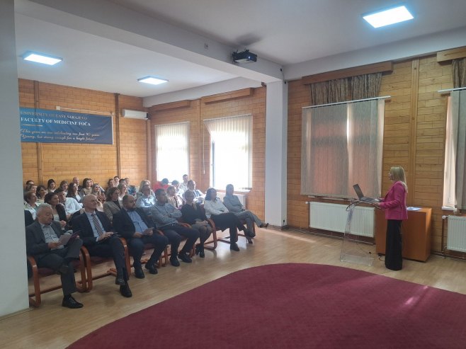 У Фочи отворен Годишњи састанак Удружења патолога Српске са међународним учешћем (ВИДЕО) У Фочи отворен Годишњи састанак Удружења патолога Српске са међународним учешћем (ВИДЕО)