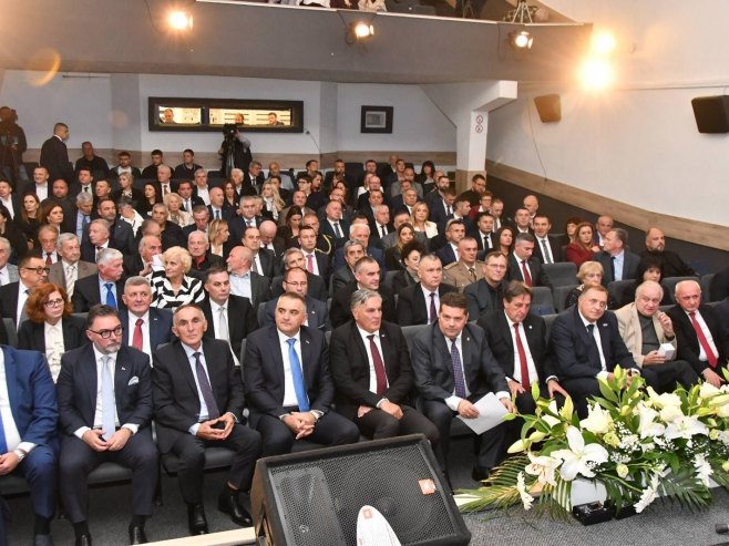 Свечана академија (Фото: x.com/MiloradDodik) Свечана академија (Фото: x.com/MiloradDodik) -