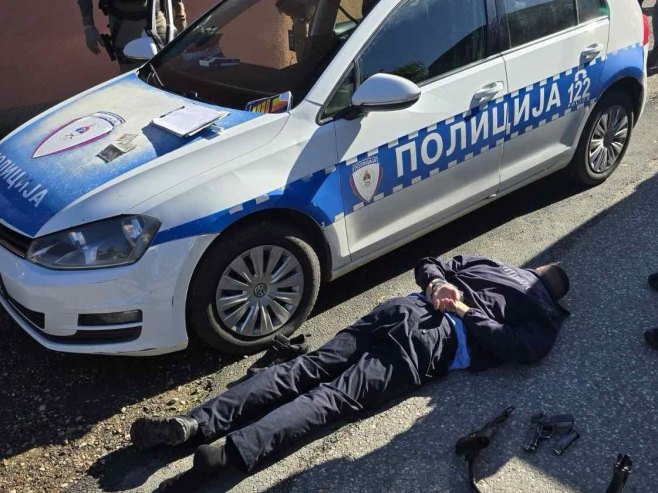 Хапшење полицајца Хапшење полицајца - Фото: Уступљена фотографија