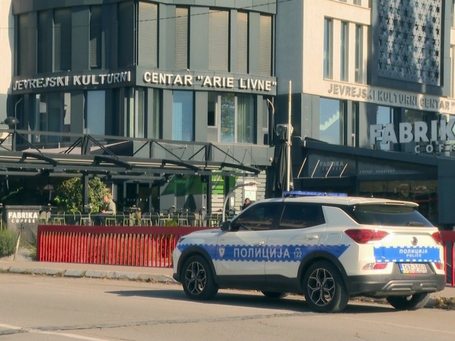 Полиција испред Јеврејског културног центра у Бањалуци Полиција испред Јеврејског културног центра у Бањалуци - Фото: РТРС