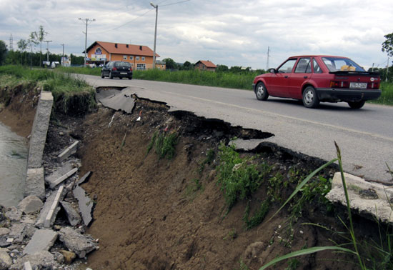 Одрони послије поплава...