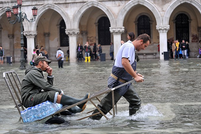 Поплаве у Венецији због обилних киша