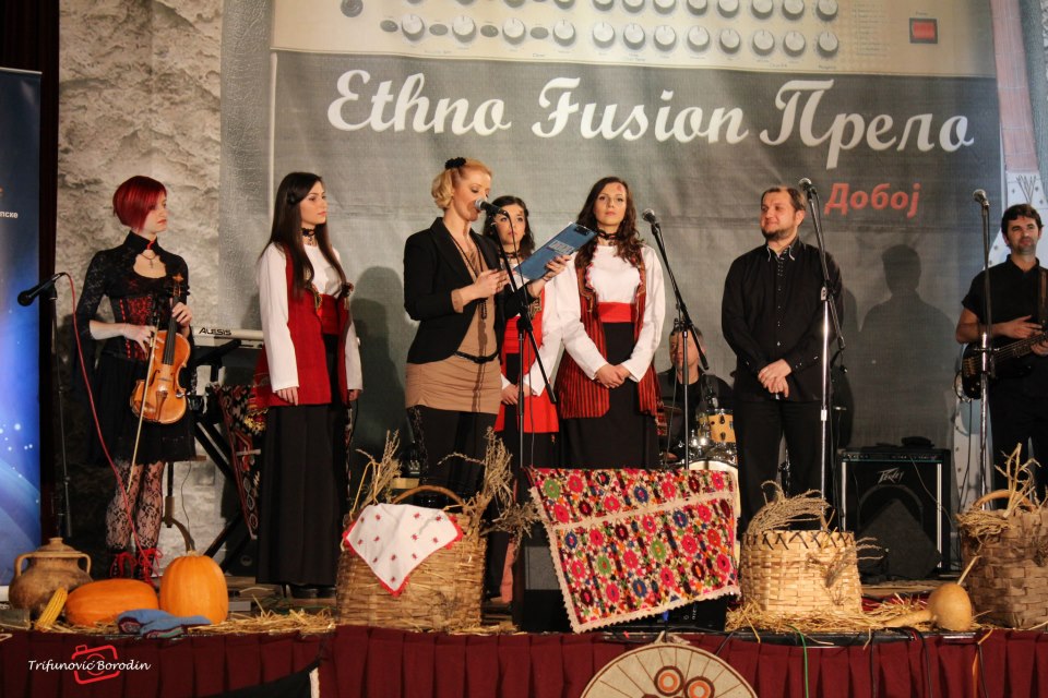 Етно-групе “Ива” и спота за пјесму “Трилогија” премијерно су представљени у четвртак, 27. децембра у Добоју
