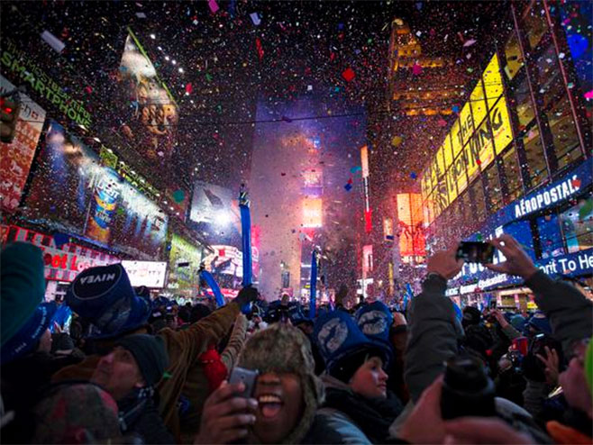 Њујорк - дочек Нове године на Тајмс скверу - Фото: AP