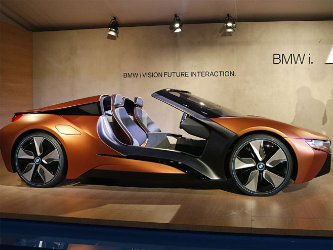 BMW представио аутомобил будућности      AP Photo/ John Locher - 
