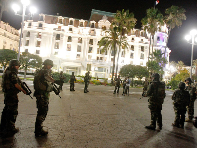 Терористички напад у Ници (фото: twitter.com/Nice_Matin) - 