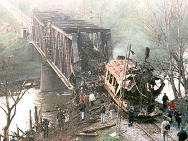 Bombardovanja željezničkog mosta u Grdelici (Foto: brzava.blogspot.rs) 