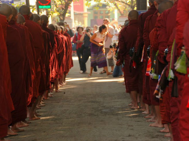 Будистички монаси - Фото: илустрација