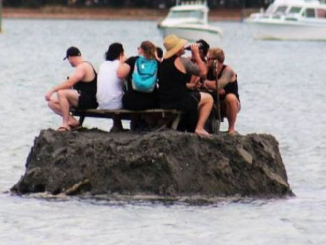 Направили сопствено острво да би заобишли забрану алкохола (Фото: http://www.smh.com.au) - 