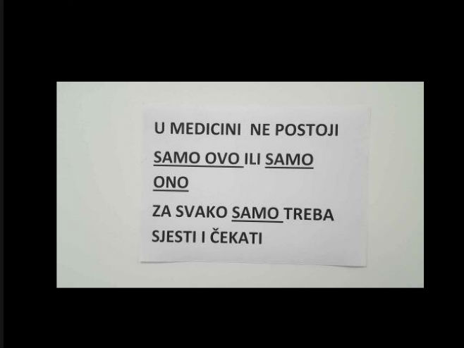 Натпис у далматинској амбуланти (Фото: Facebook/Dnevna doza prosječnog Dalmatinca) - 