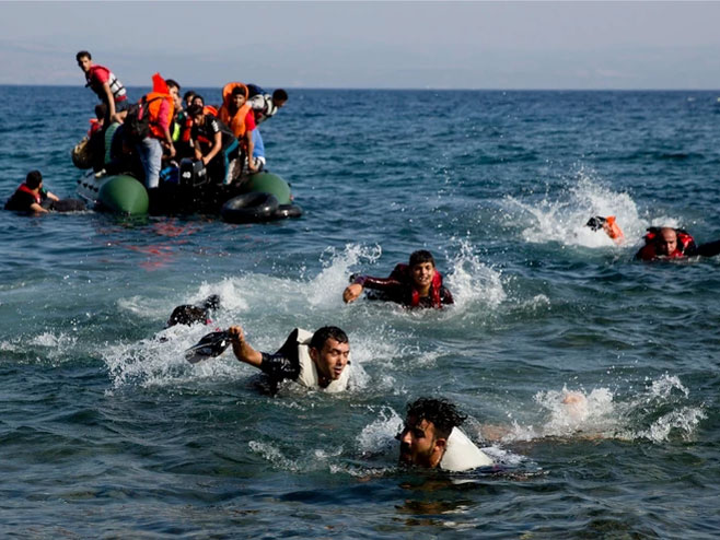 Мигранти - Фото: AP