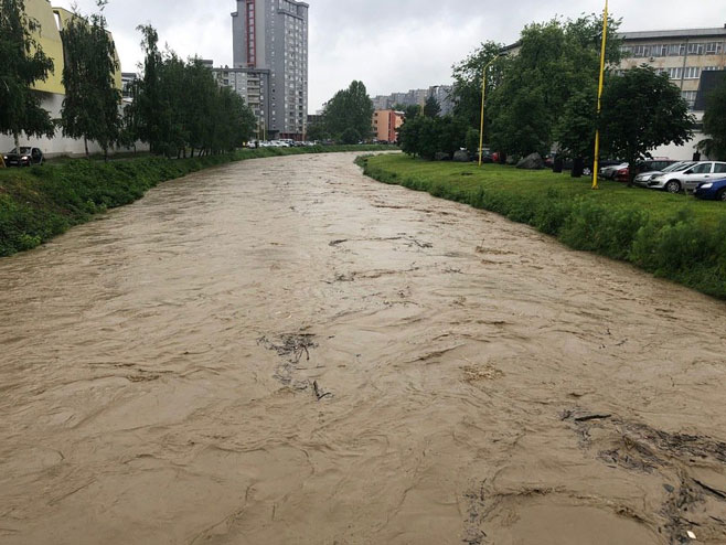 Набујала Јала - Фото: klix.ba