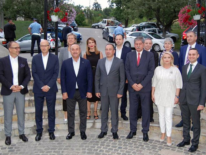 Црнадак са министрима земаља чланица СЕЕЦП-а - Фото: СРНА