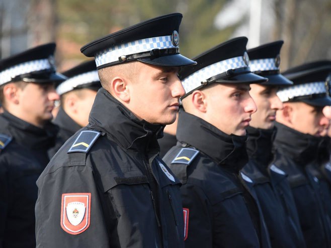 Промоција 323 кадета 20. класе Јединице за полицијску обуку - Фото: СРНА