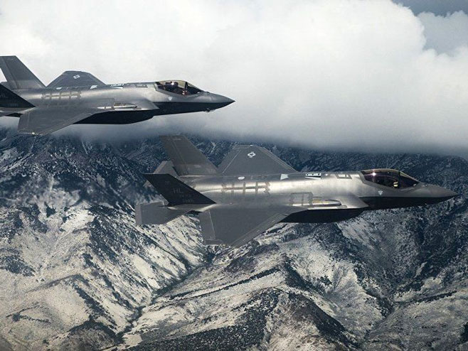 Борбени авион Ф-35 (фото: CC0) - 