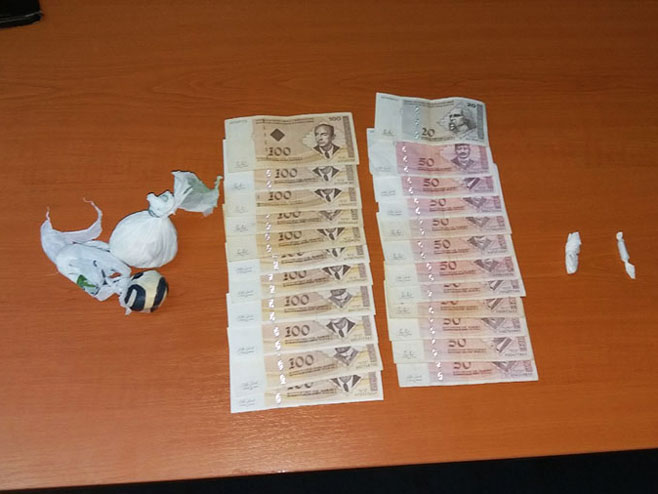 Запљена новца и дроге  у акцијама у Бањалуци и Добоју - Фото: РТРС