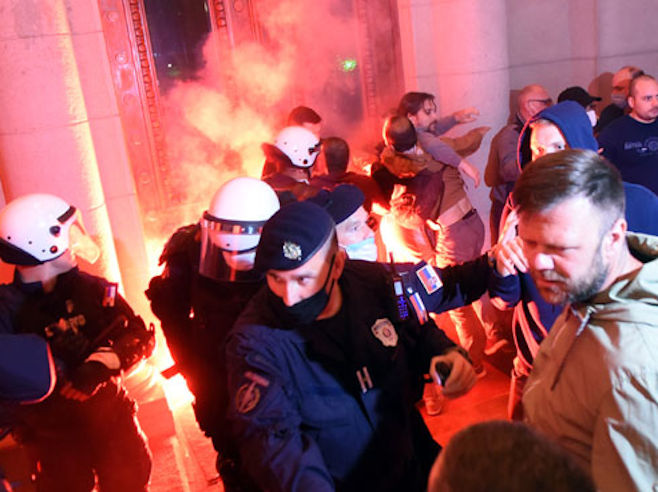 Протести у Београду (Фото: Н. Скендерија) - 