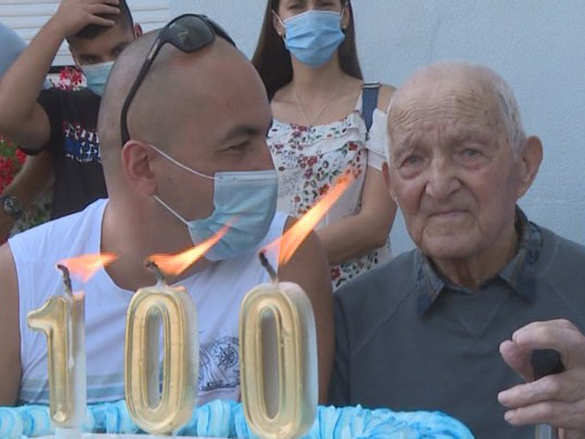 Приједорчанин прославио 100. рођендан - Фото: РТРС