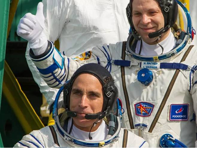 "Сојуз" са руским и америчким астронаутима (фото: Sputnik / Yuzhny SC / Roscosmos) - 