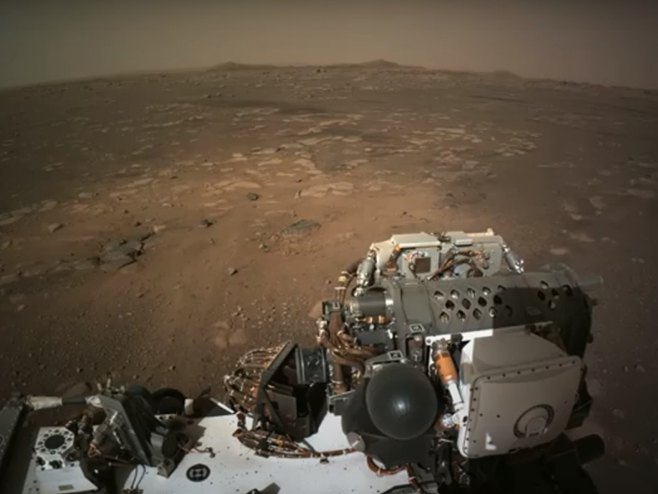 Насин ровер на Марсовом кратеру Језеро (Фото: Screenshot/NASA) - 