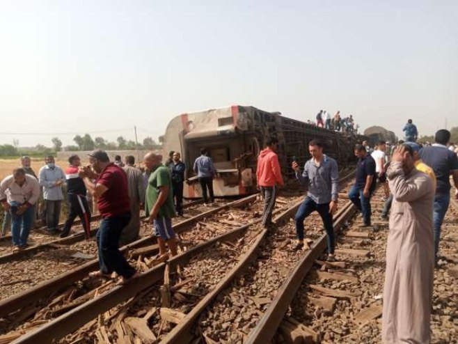 Египат - воз искочио из шина (фото:@TibyanNews) - Фото: Тwitter