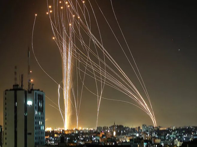 Израелска војска одбија напад на Тел Авив (Фото: rs.sputniknews.com) - 