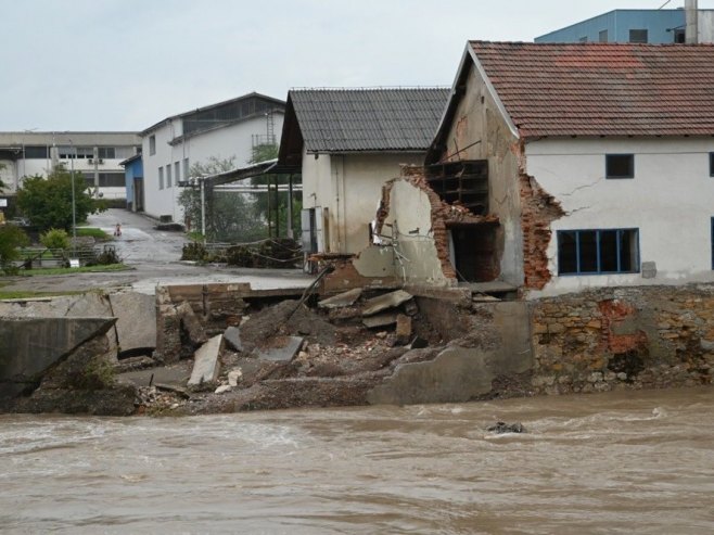 Поплаве у Словенији (Фото: EPA/ZIGA ZIVULOVIC JR) - 