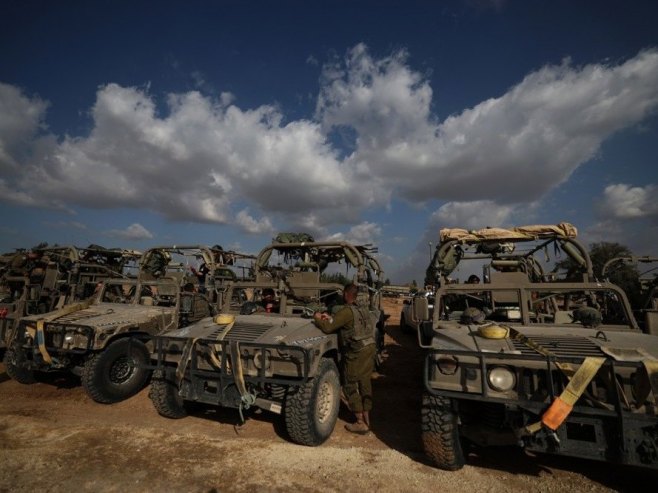 Израелске трупе (Фото: EPA-EFE/ATEF SAFADI) - 