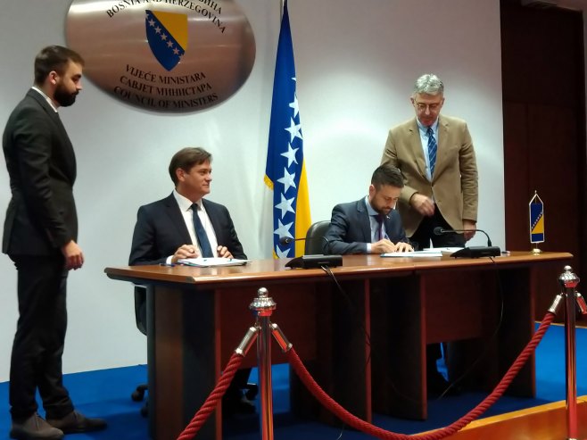 Амиџић и Шелдон потписали споразум - Фото: СРНА