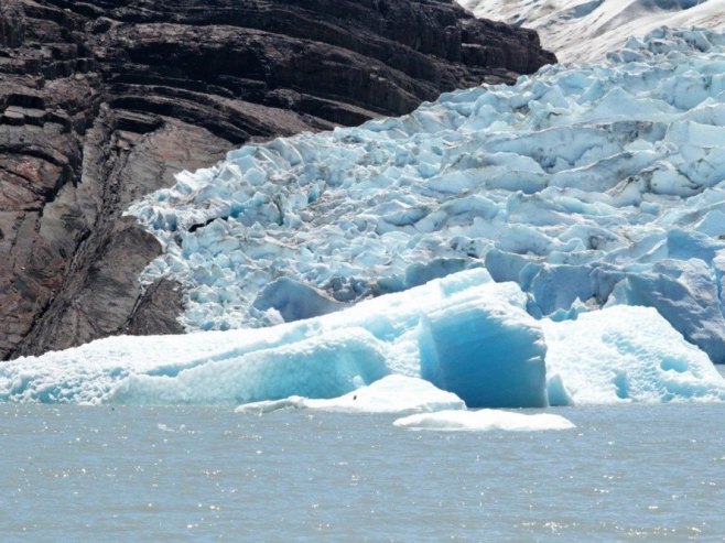 Антарктик (фото: EPA-EFE/JAVIER MARTIN - илустрација) - 
