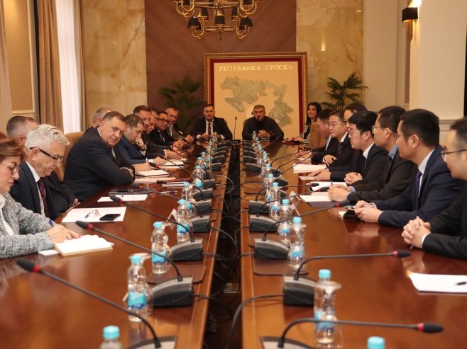 Милорад Додик са представницима кинеске компаније Шандонг - Фото: predsjednikrs.rs/Borislav Zdrinja