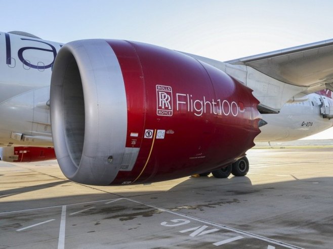 Авион (Фото: EPA-EFE/VIRGIN ATLANTIC) - 
